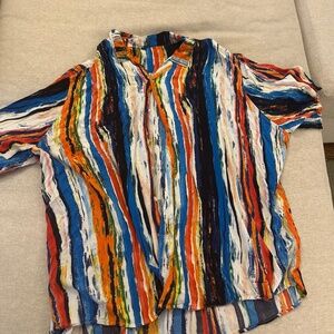 4xl multicolor / rainbow button up